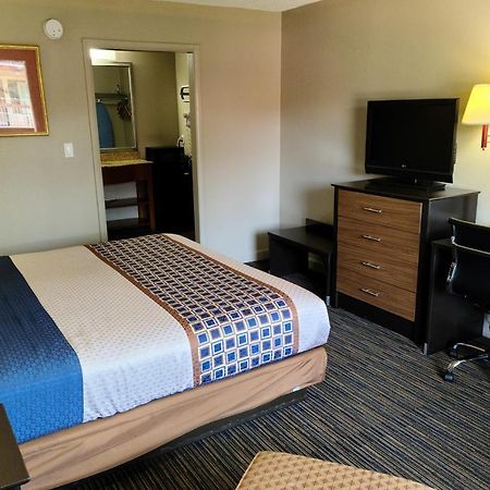 Travelodge By Wyndham Williamsburg Colonial Area Екстериор снимка